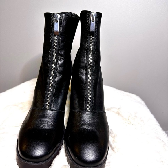 Zara Trafaluc lug sole leather boots - Picture 2 of 7